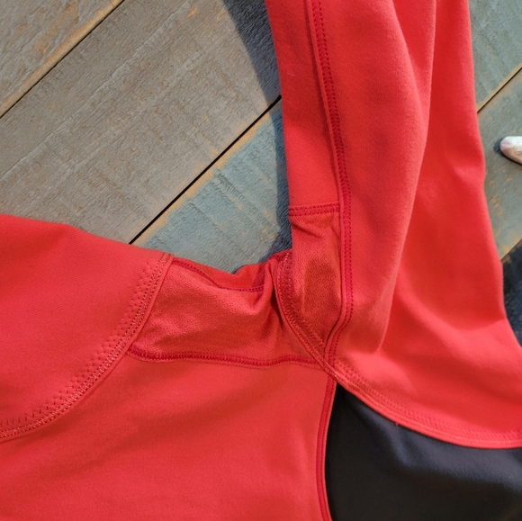 Lululemon jacket size 6 - Picture 4 of 6